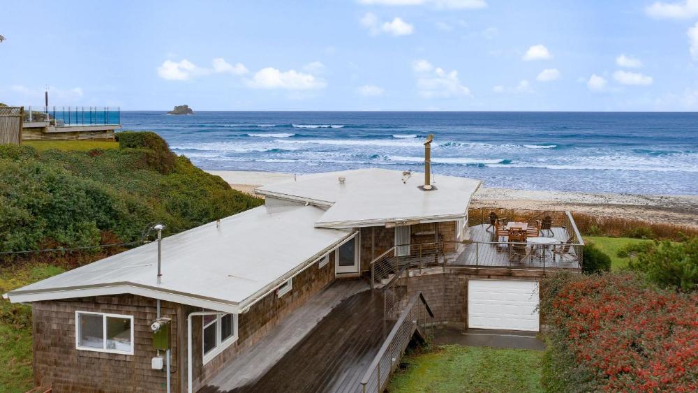 Sanctuary by the Sea by AvantStay Waterfront Views
